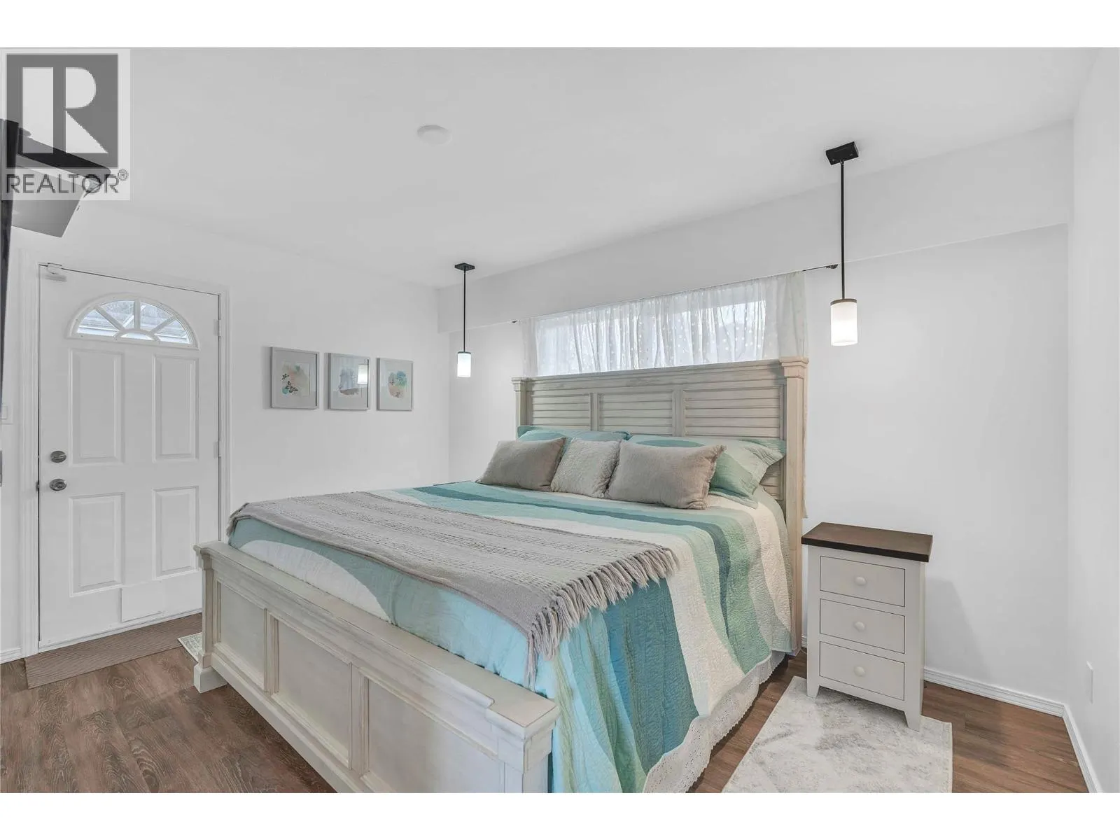 3 Dogwood Place