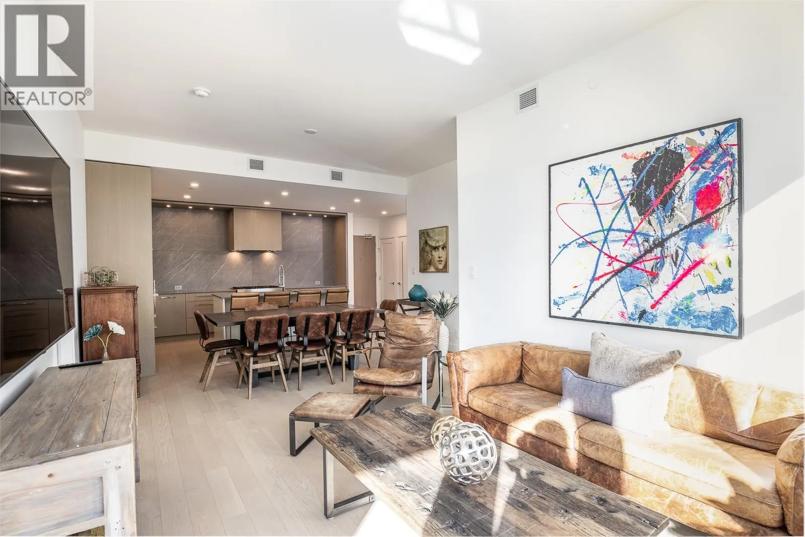 3389 Lakeshore Road Unit# 413