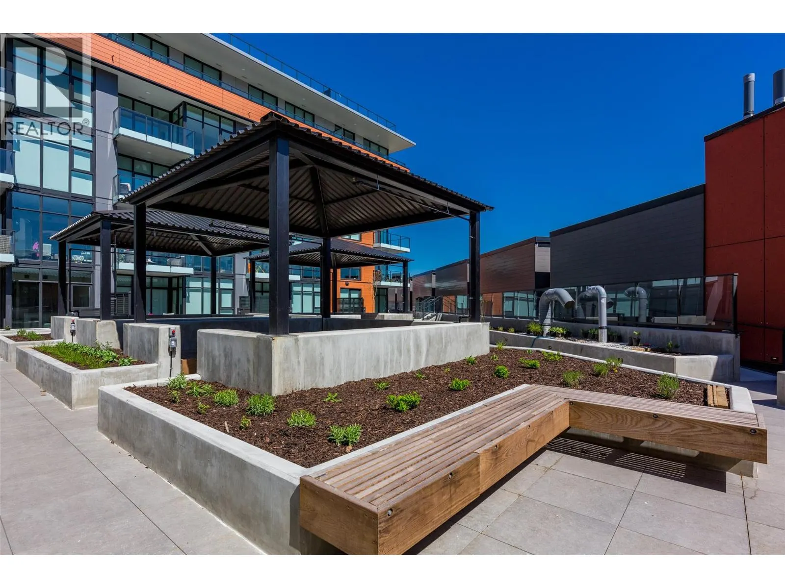 3389 Lakeshore Road Unit# 413