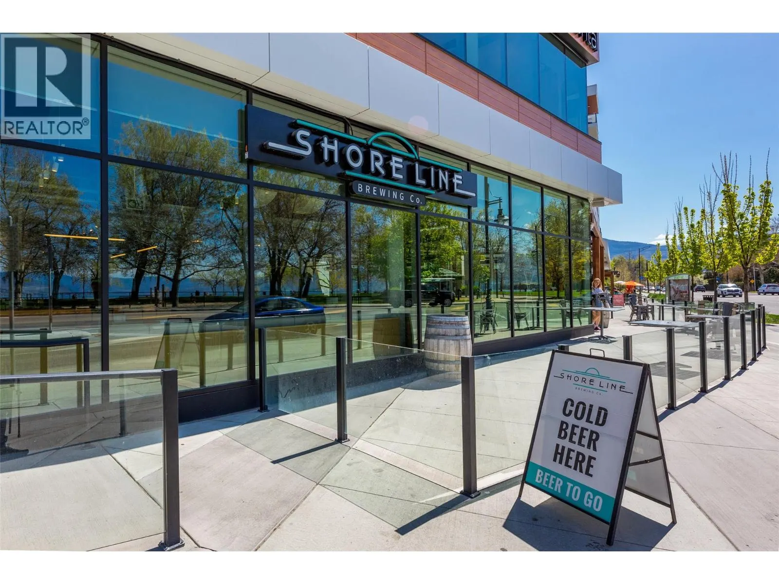 3389 Lakeshore Road Unit# 413