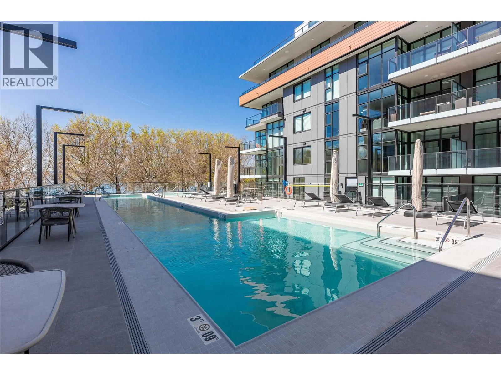 3389 Lakeshore Road Unit# 413