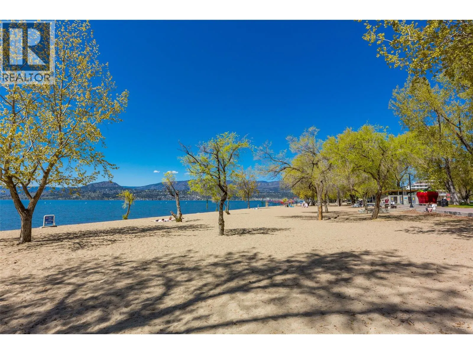 3389 Lakeshore Road Unit# 413