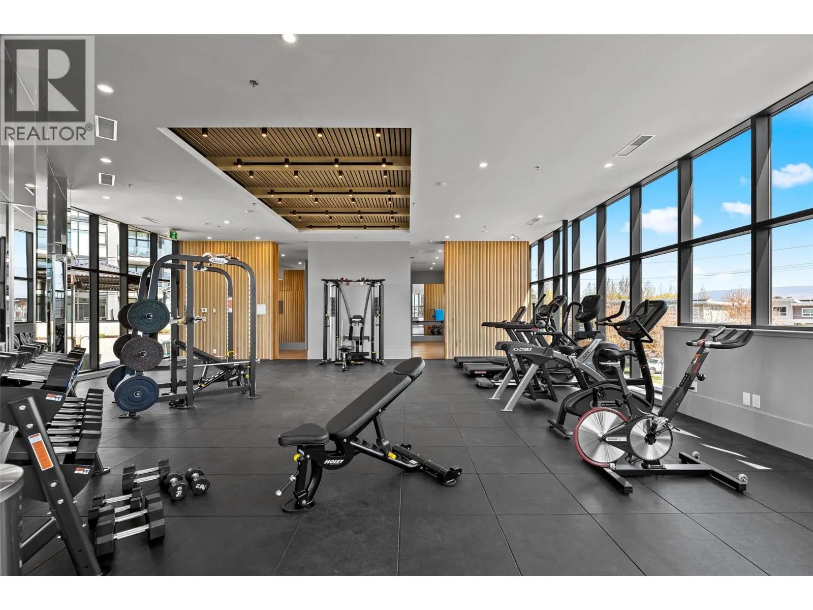 3389 Lakeshore Road Unit# 413
