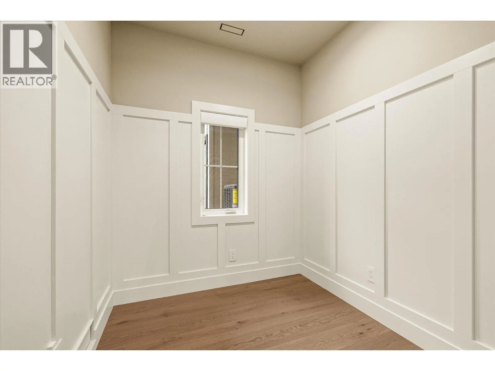 2435 Taylor Crescent Unit# 4
