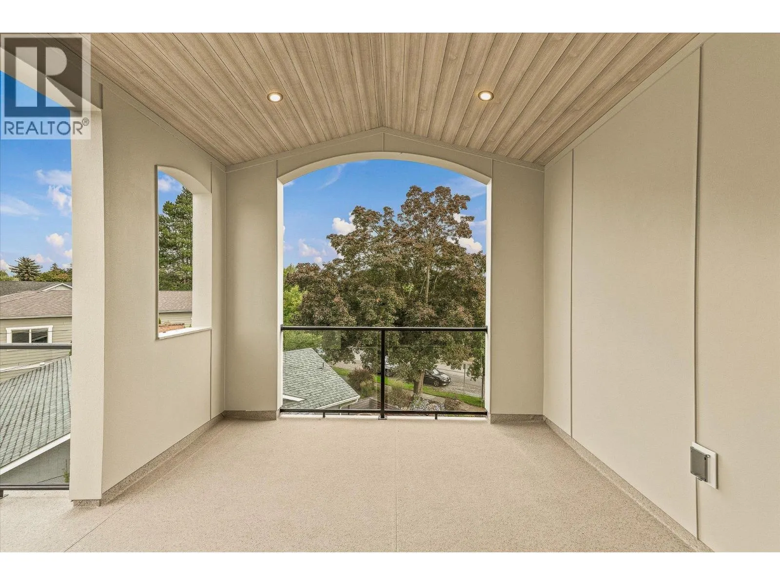 2435 Taylor Crescent Unit# 4