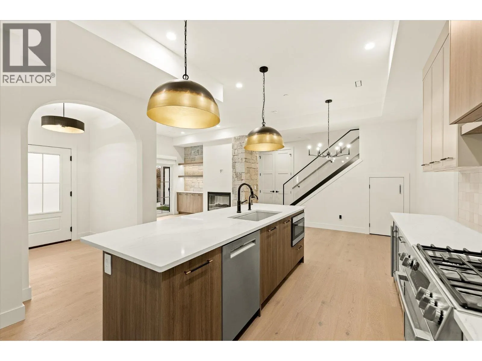 2435 Taylor Crescent Unit# 4