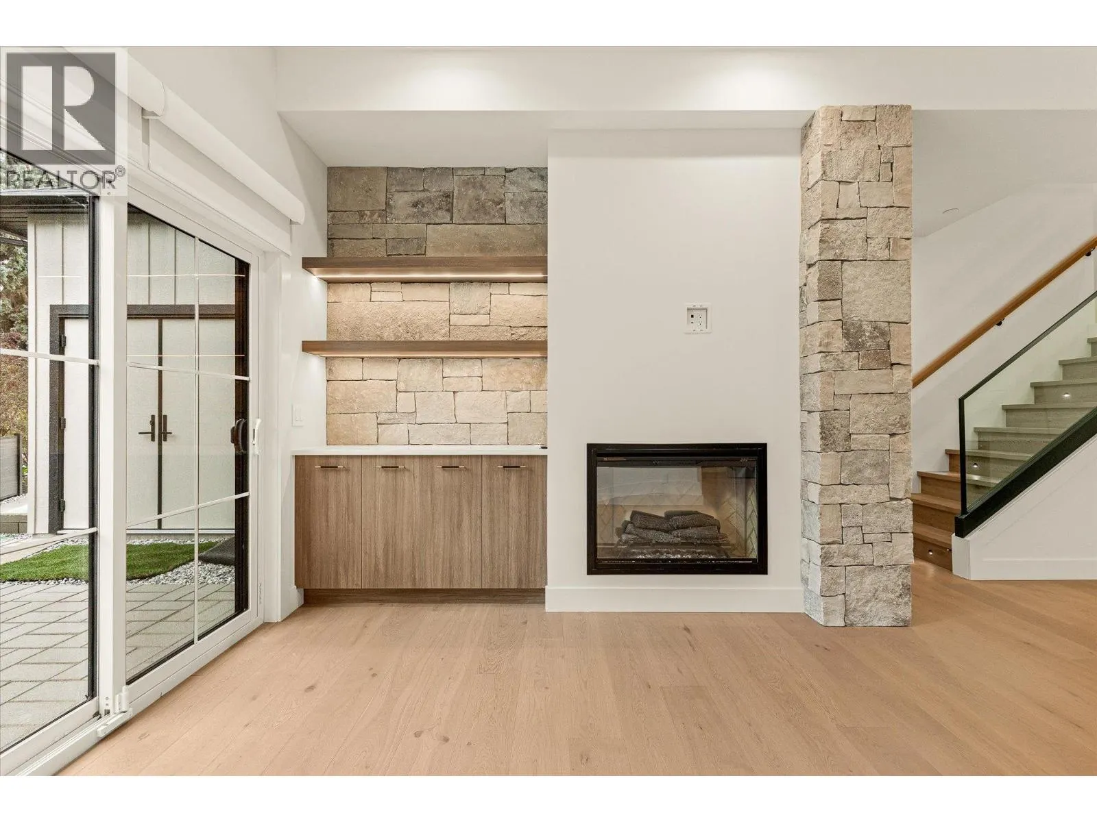 2435 Taylor Crescent Unit# 4
