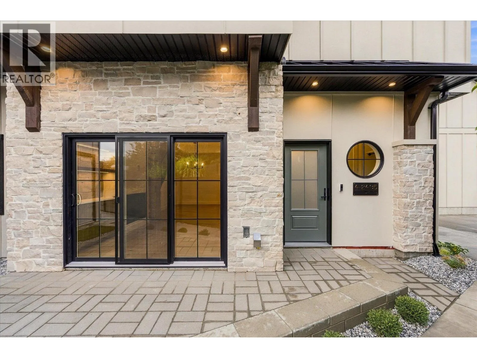 2435 Taylor Crescent Unit# 4