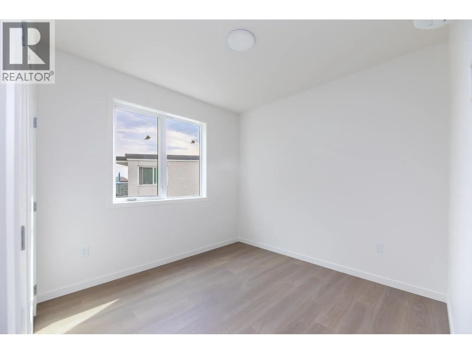 783 WINNIPEG Street Unit# 101 Lot# 1