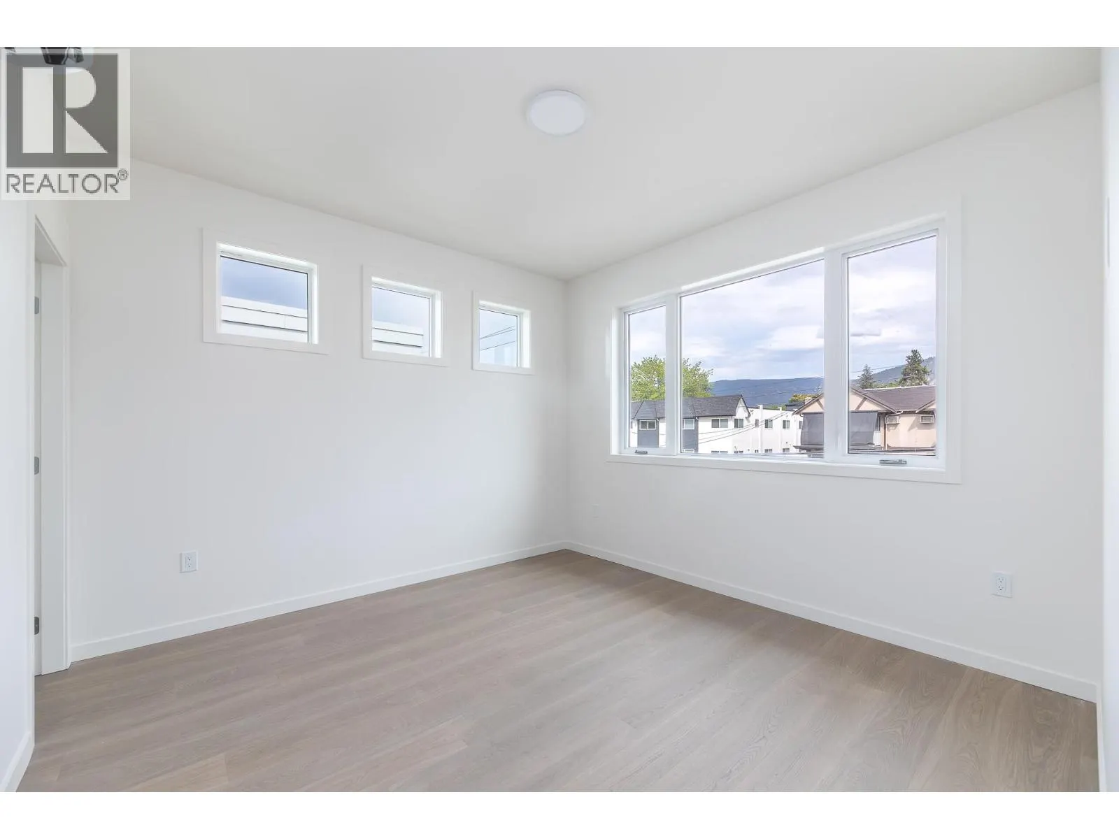 783 WINNIPEG Street Unit# 101 Lot# 1