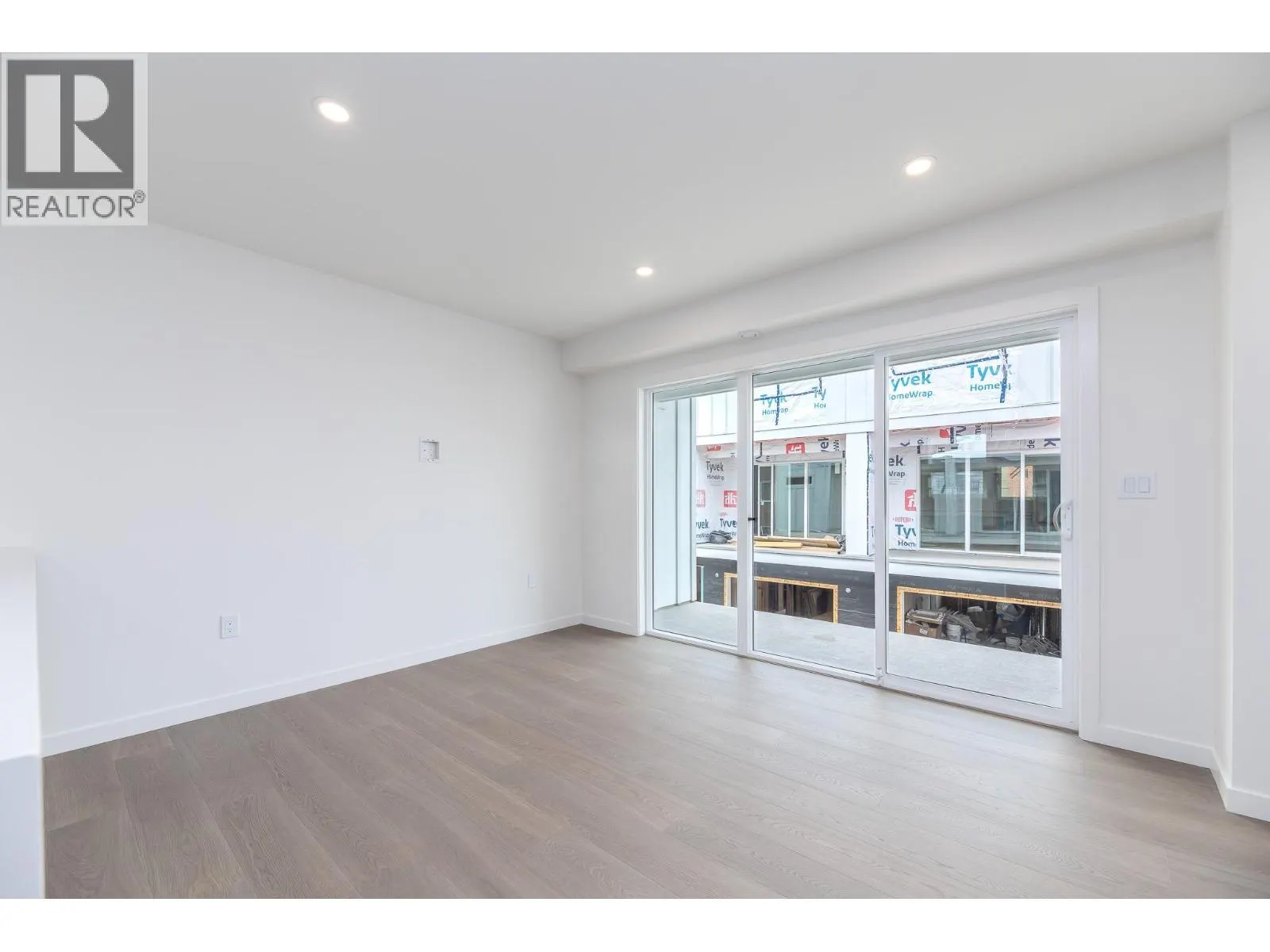 783 WINNIPEG Street Unit# 101 Lot# 1