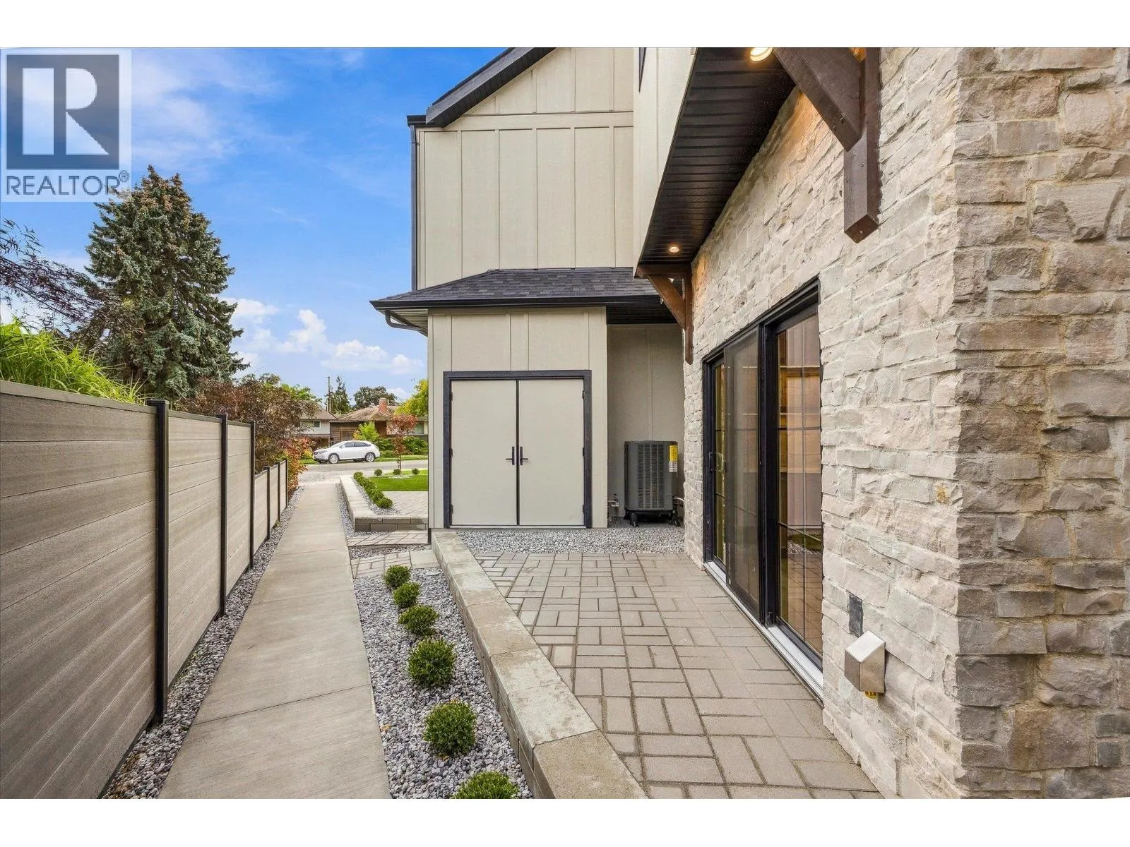 2435 Taylor Crescent Unit# 3