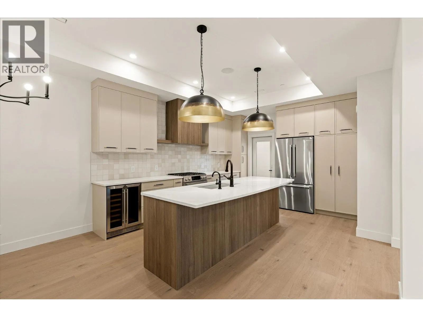 2435 Taylor Crescent Unit# 3
