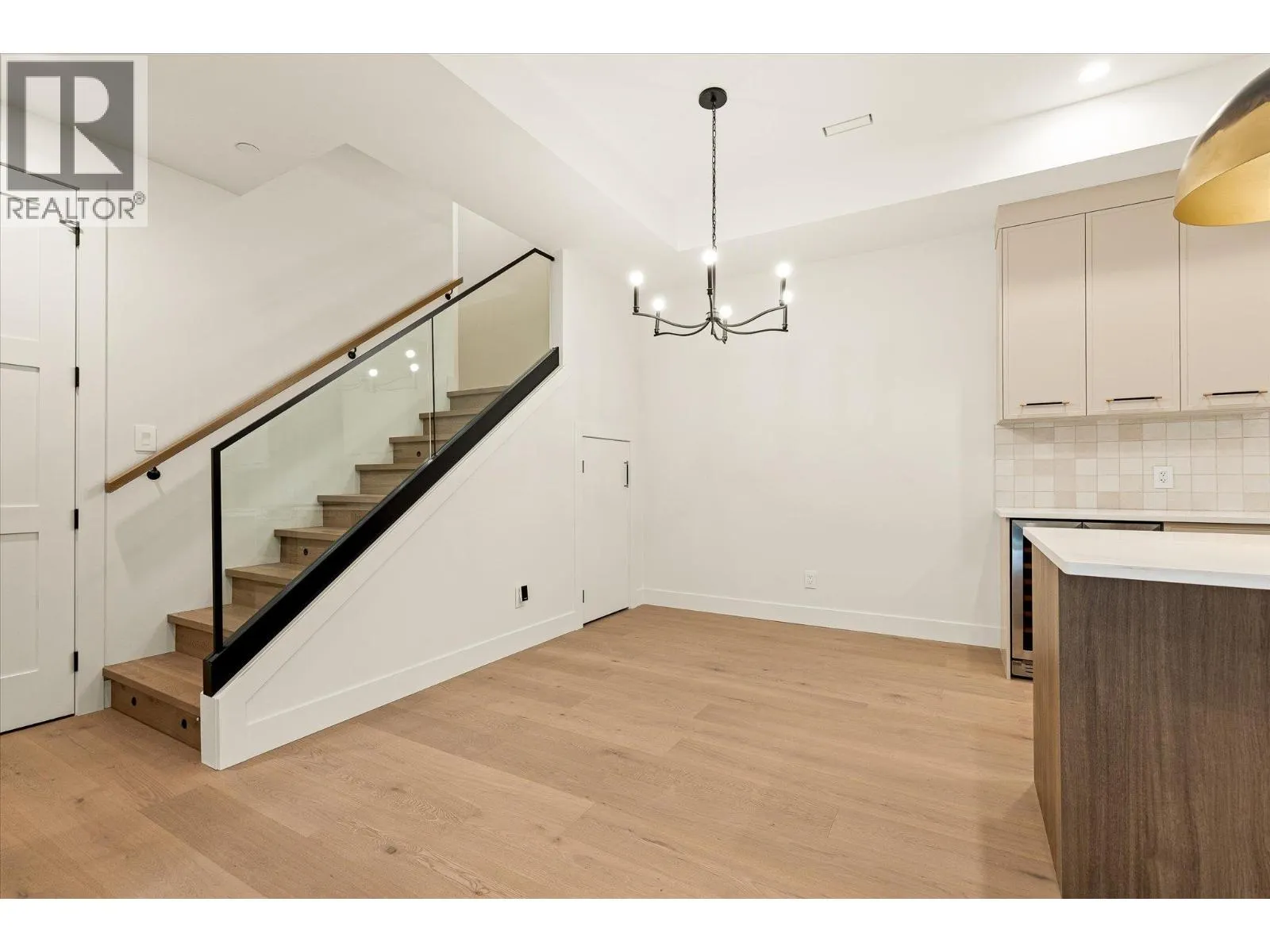 2435 Taylor Crescent Unit# 3