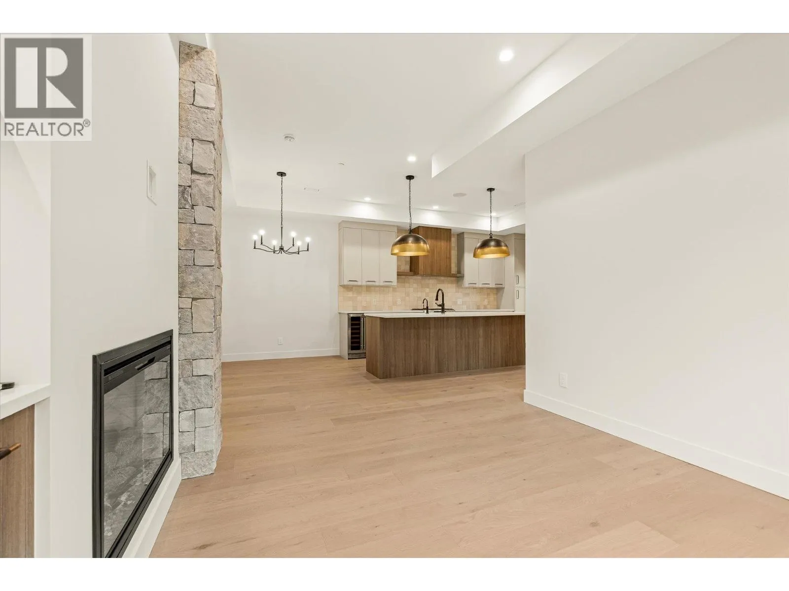 2435 Taylor Crescent Unit# 3