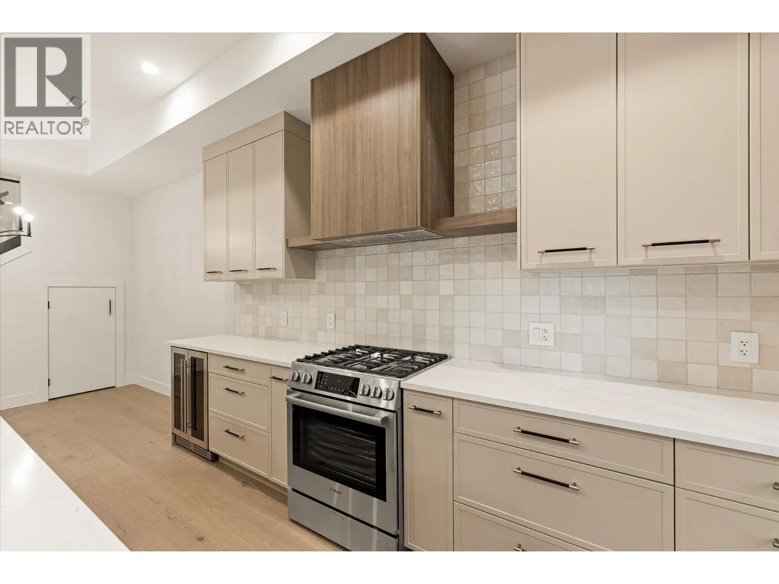 2435 Taylor Crescent Unit# 3