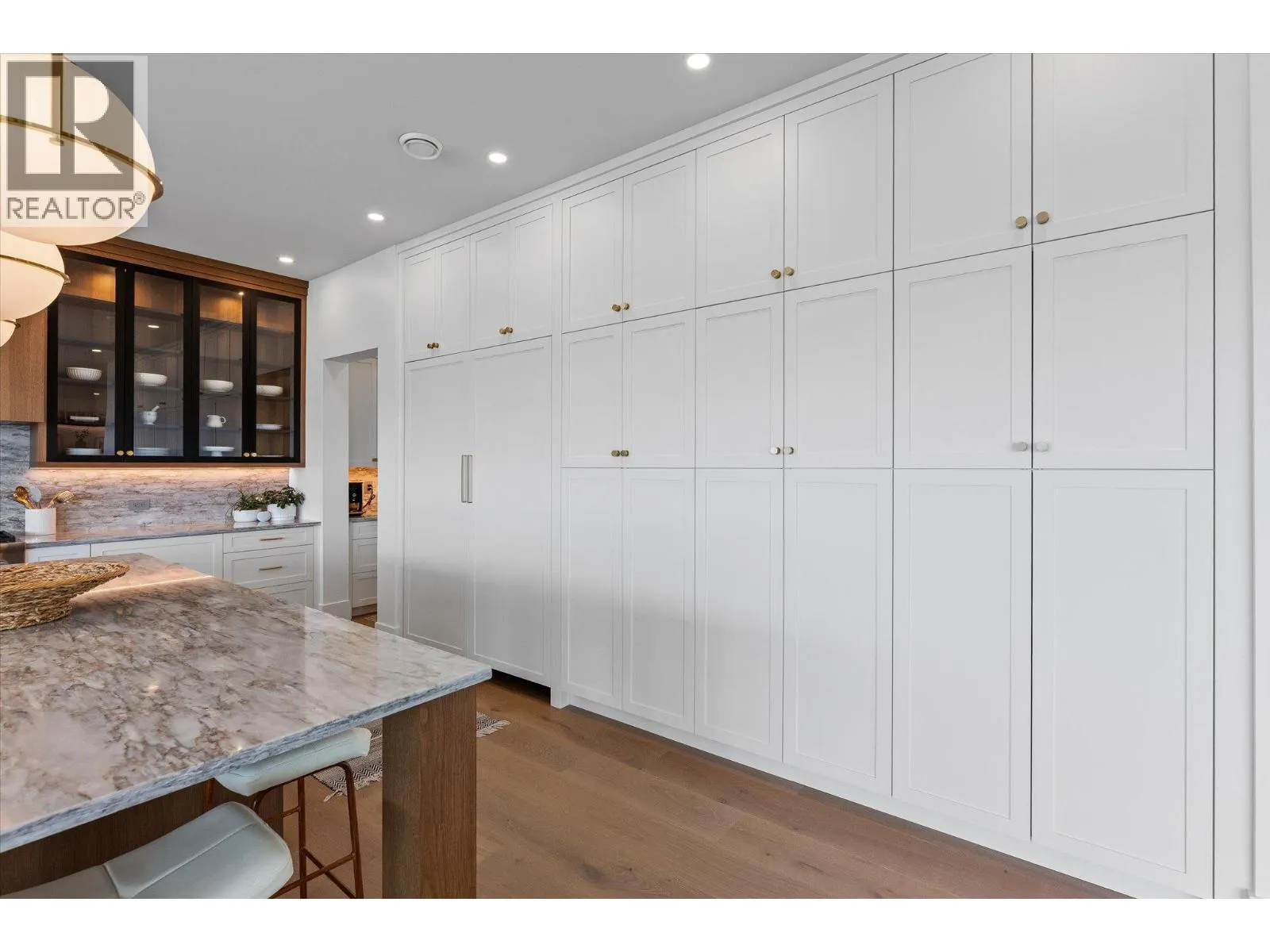 5631 Upper Mission Court