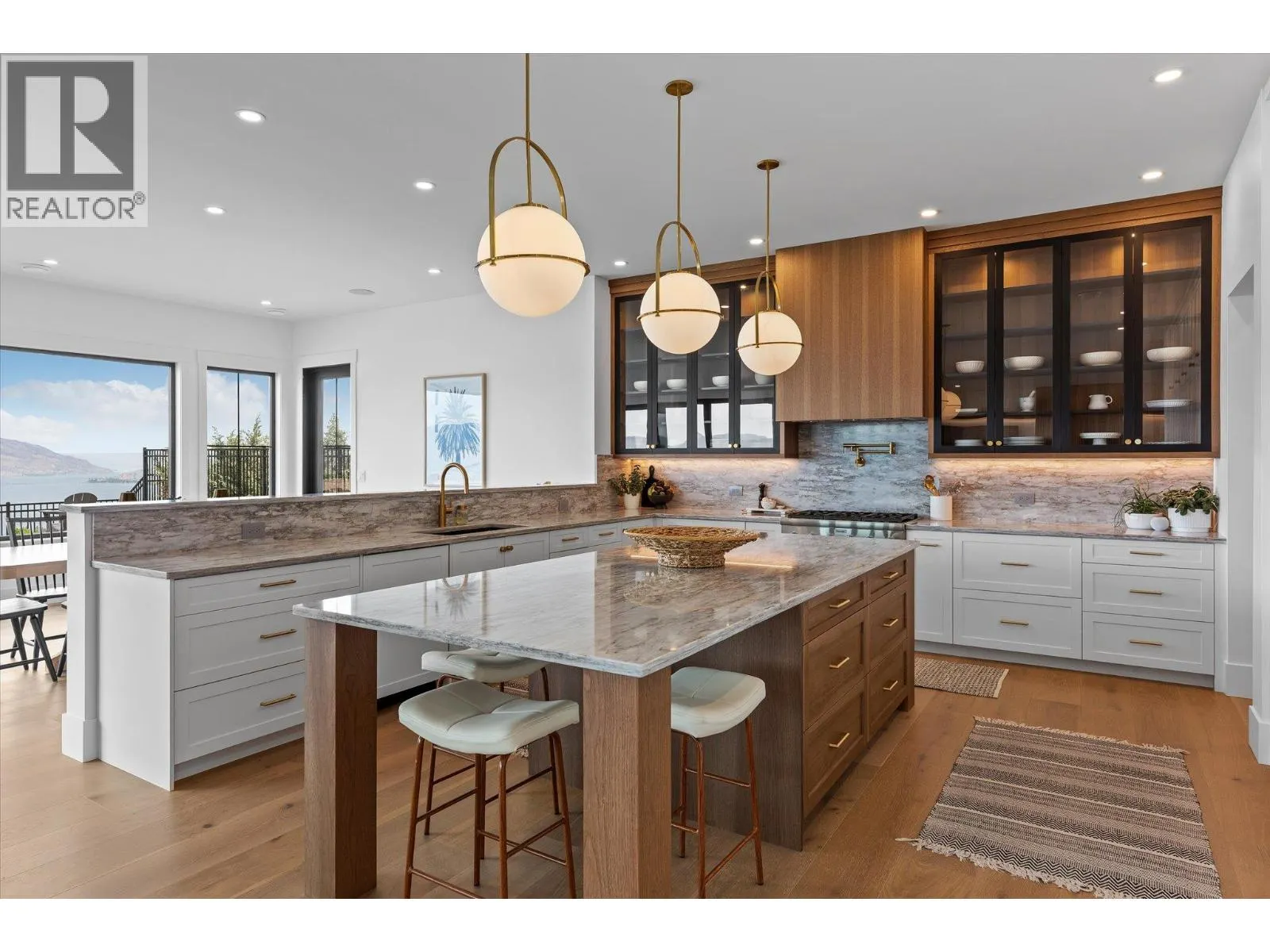 5631 Upper Mission Court