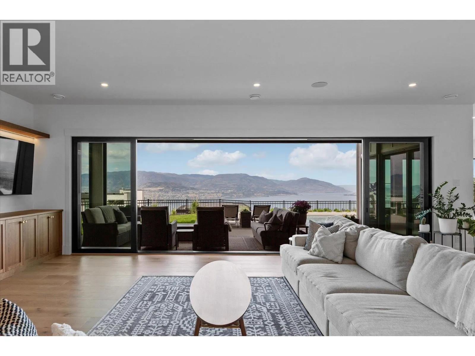 5631 Upper Mission Court