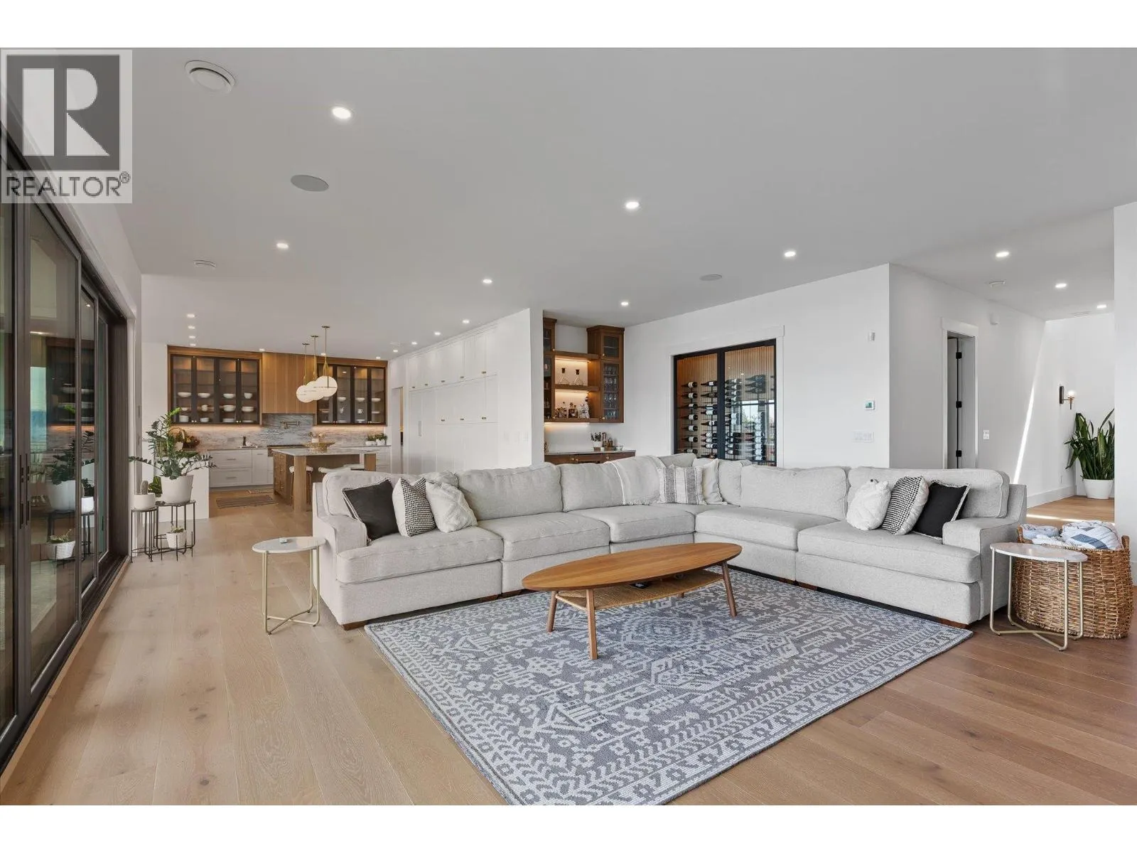 5631 Upper Mission Court