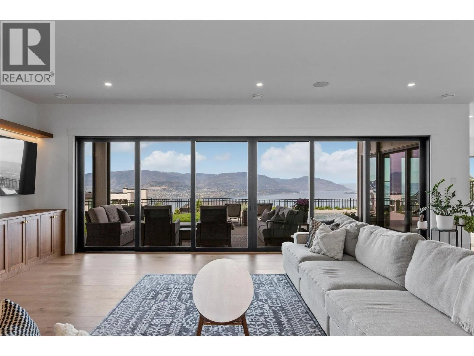 5631 Upper Mission Court