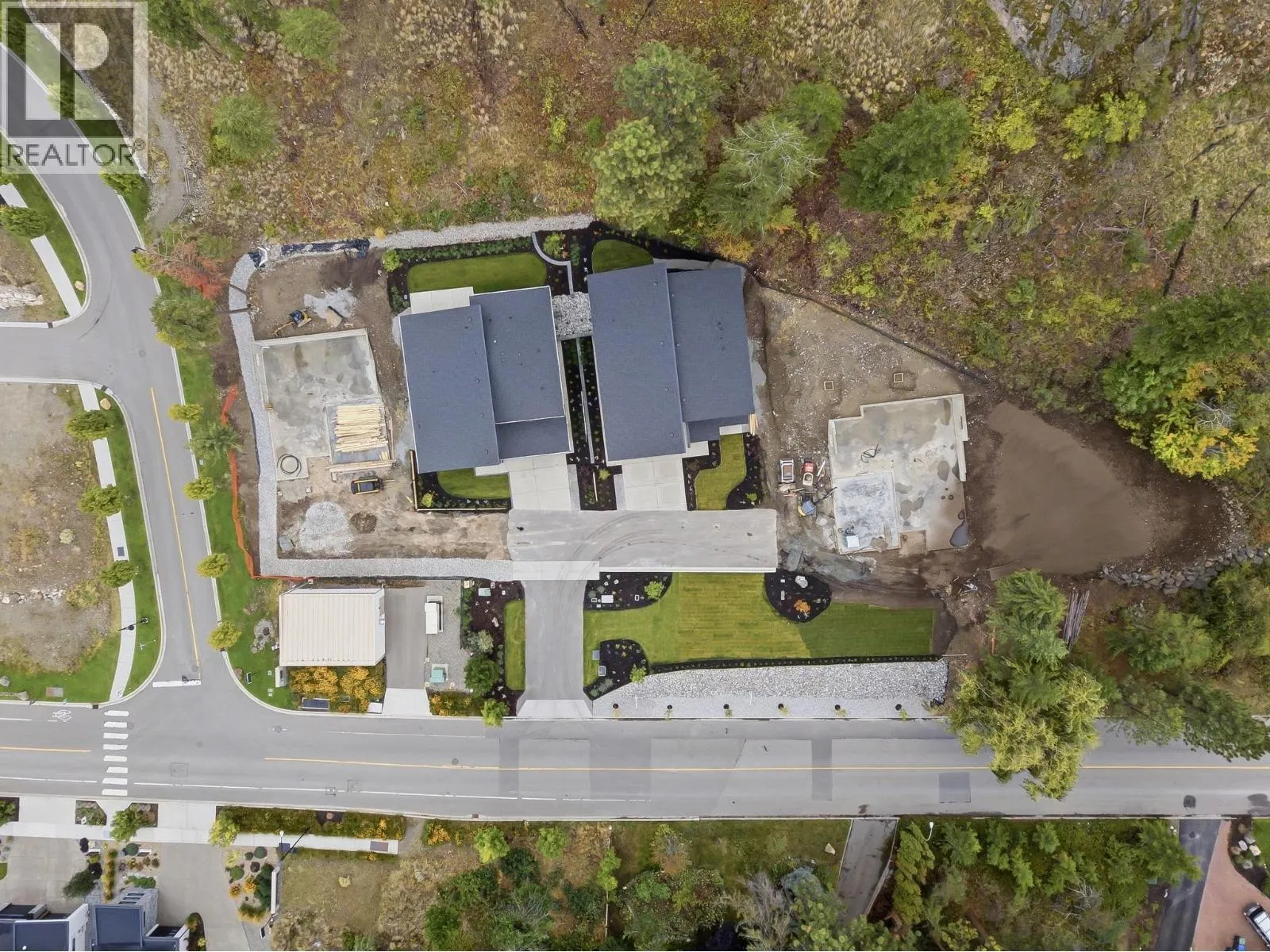 487 Clifton Road N