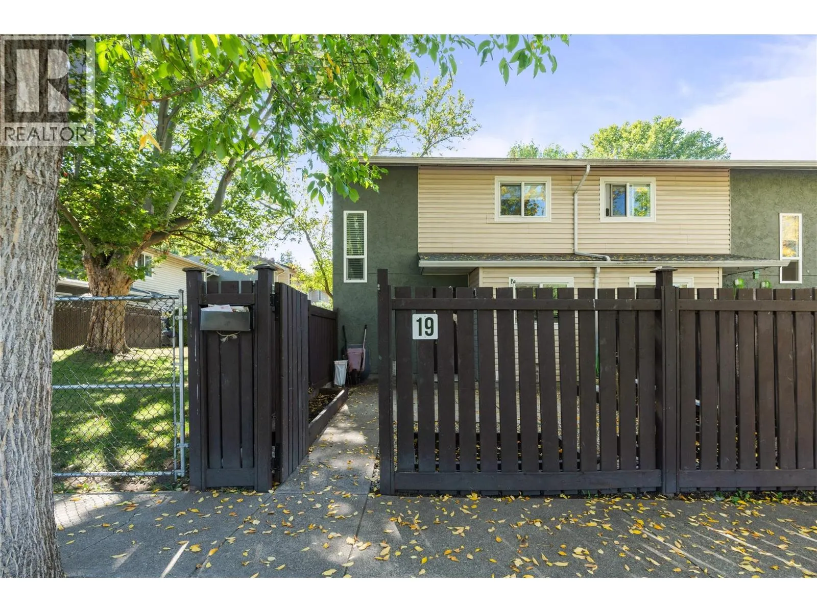 1809 40 Avenue Unit# 19