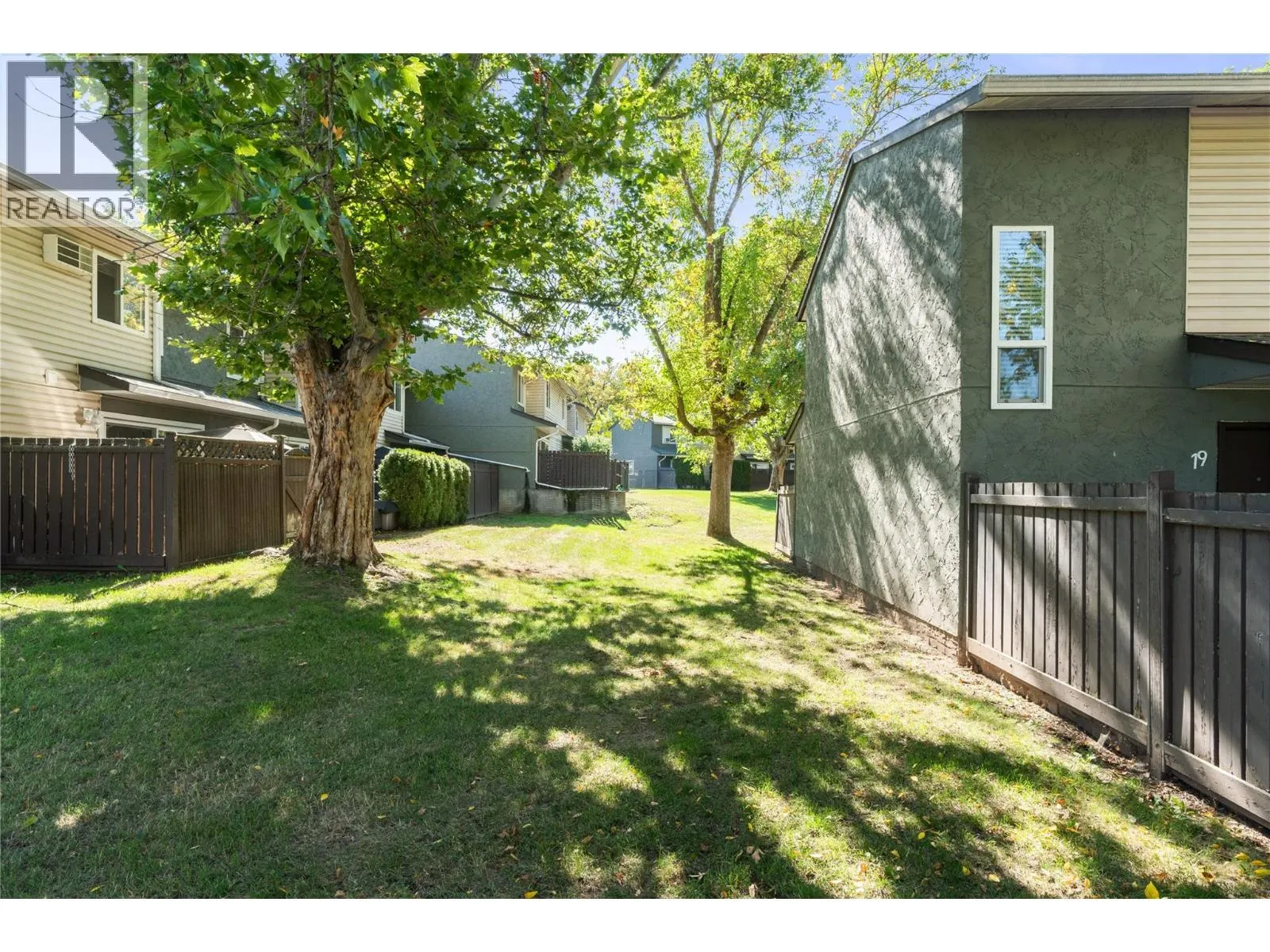 1809 40 Avenue Unit# 19