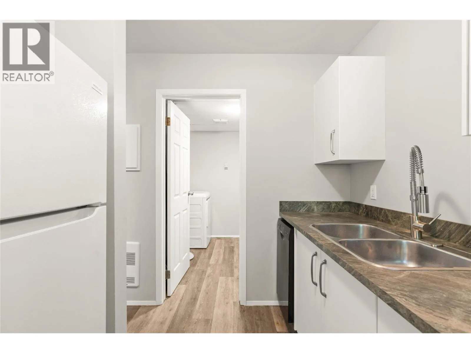 1809 40 Avenue Unit# 19