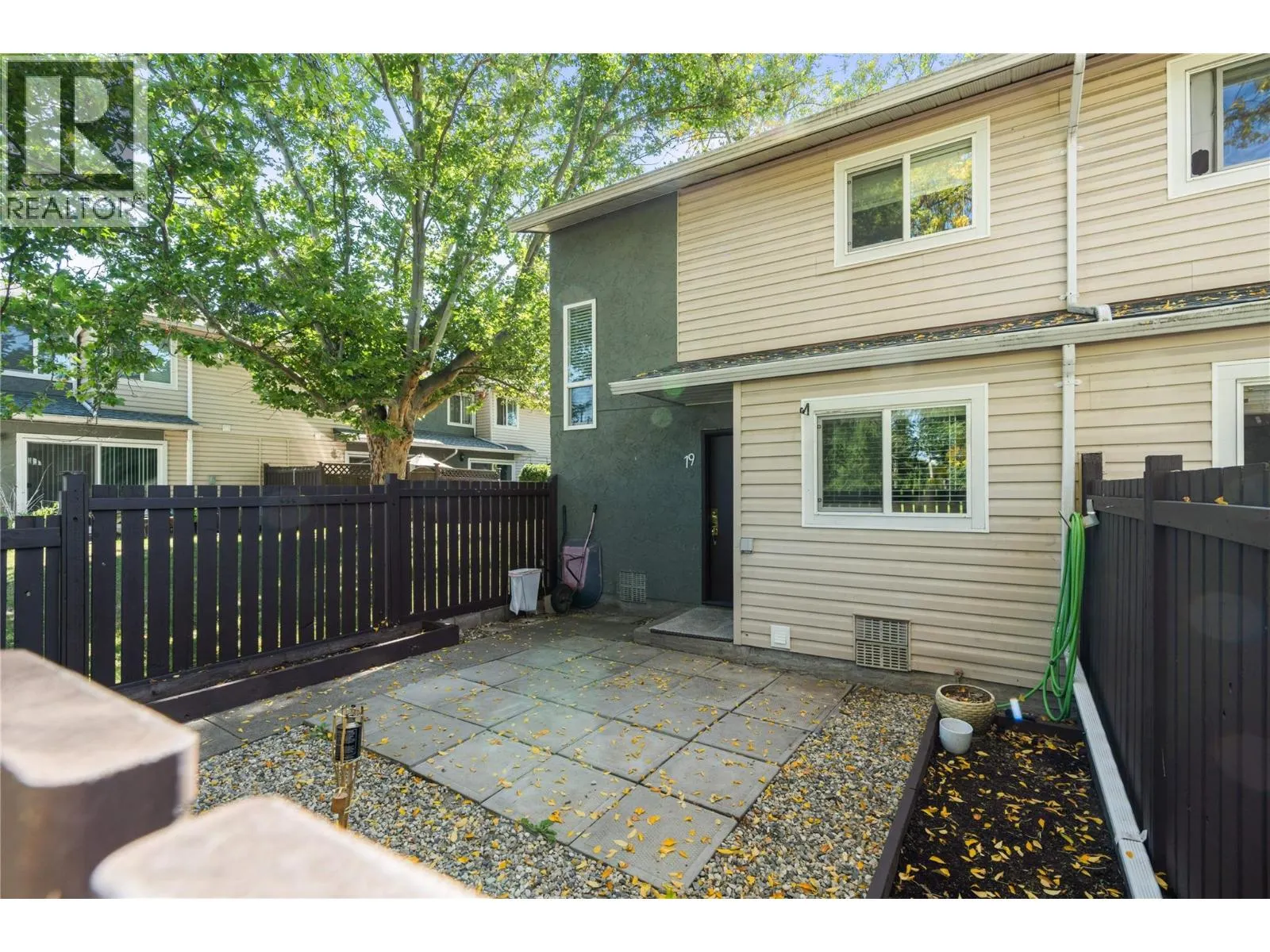 1809 40 Avenue Unit# 19