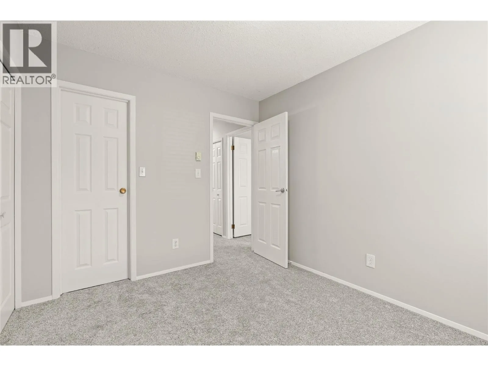 1809 40 Avenue Unit# 19