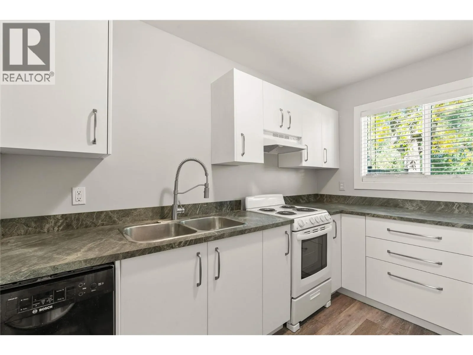 1809 40 Avenue Unit# 19