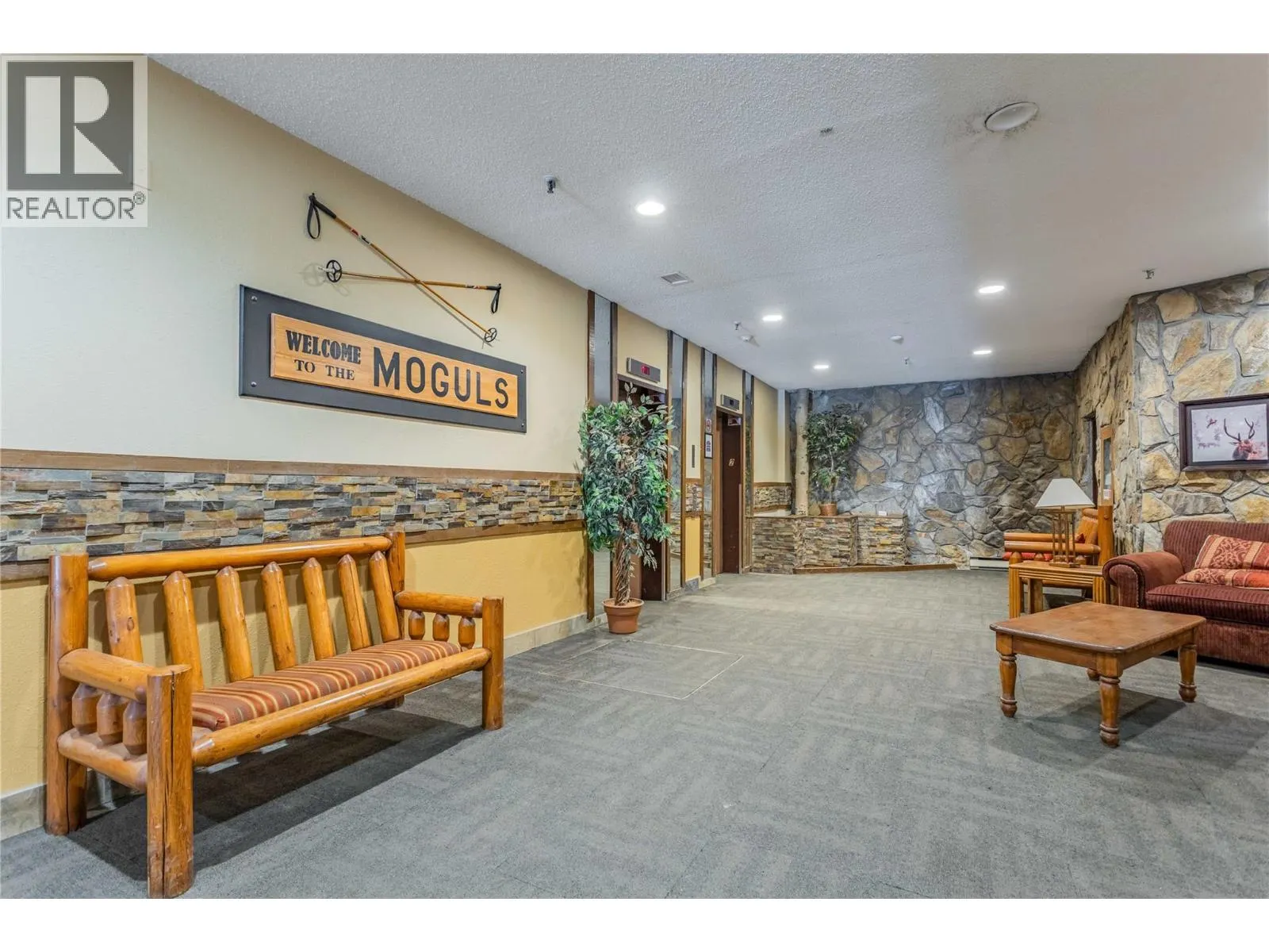 7470 Porcupine Road Unit# 403