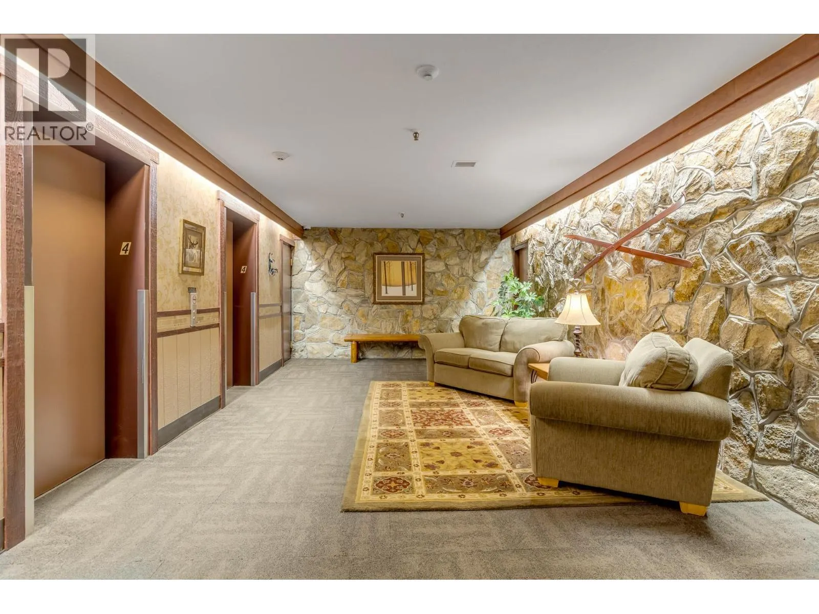 7470 Porcupine Road Unit# 403