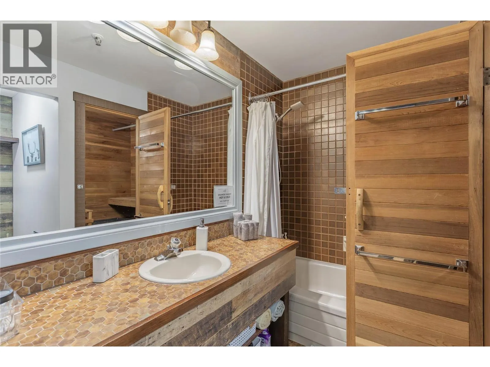 7470 Porcupine Road Unit# 403