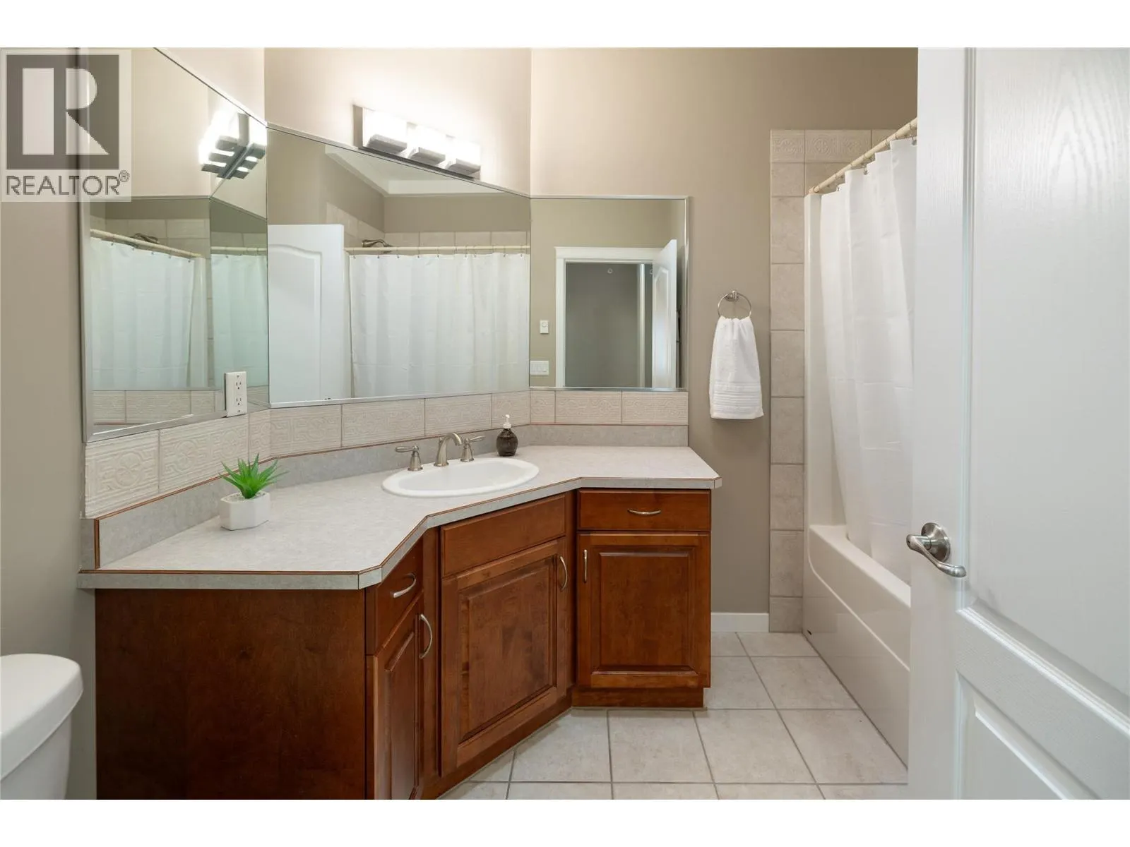 307 Whitman Road Unit# 406