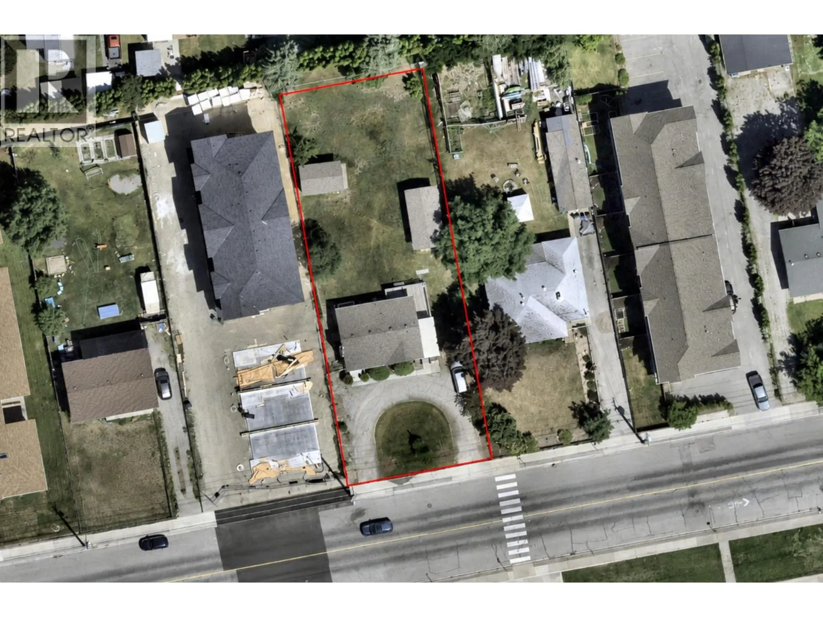 137 Green Avenue W