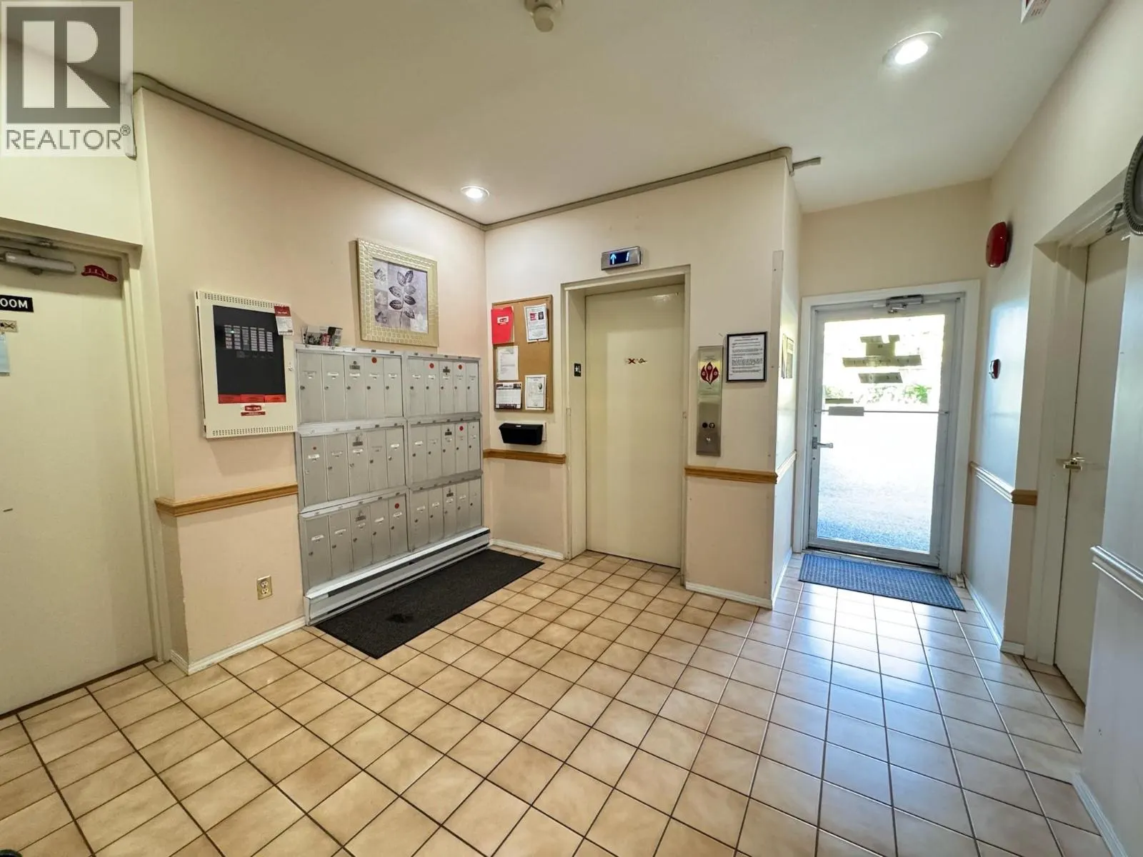 298 YORKTON Avenue Unit# 109