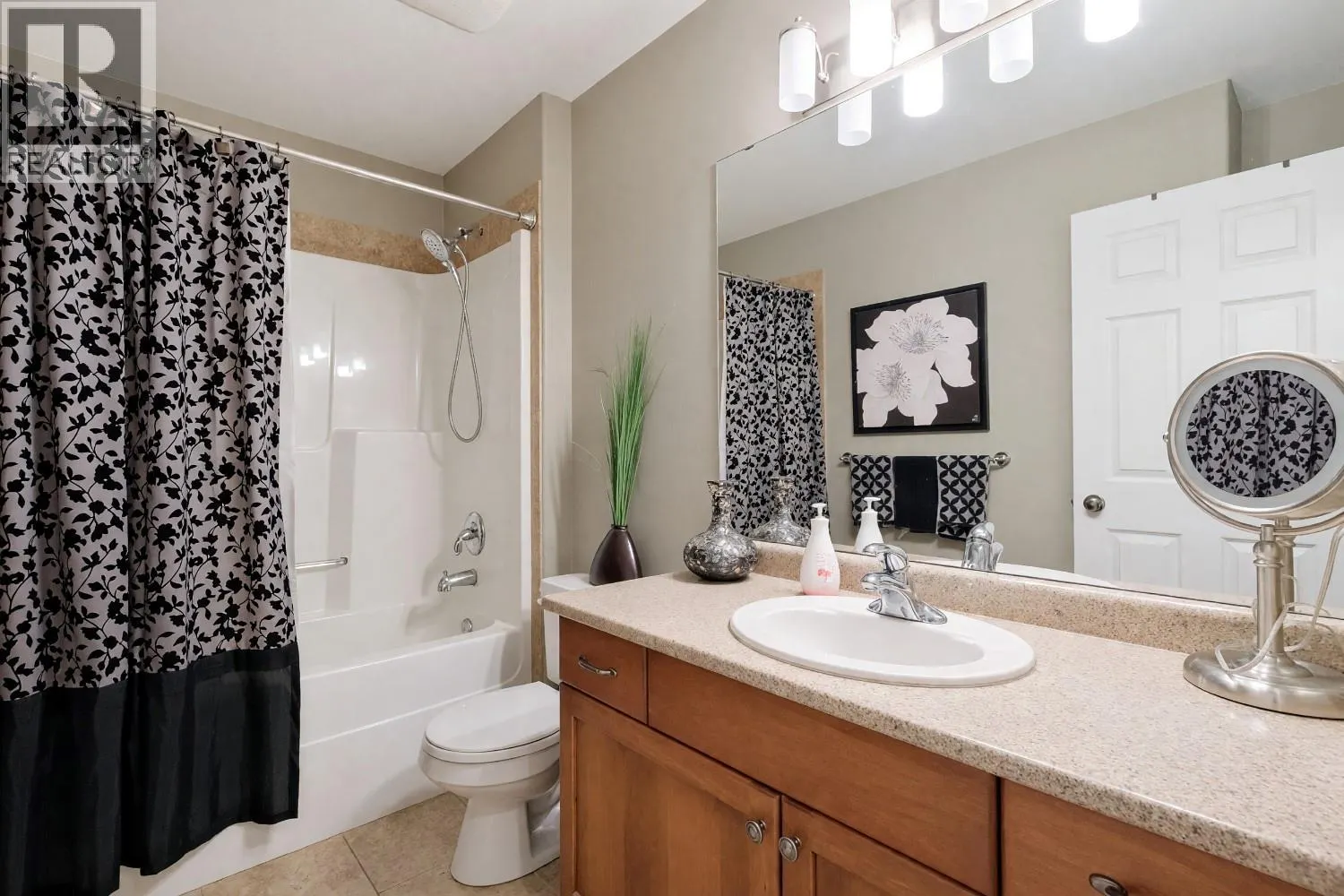 2175 Shannon Ridge Drive Unit# 5