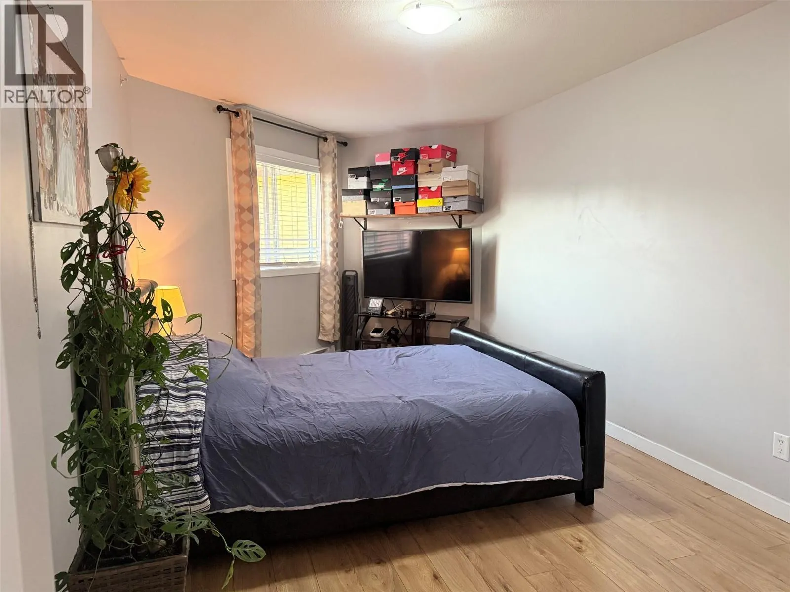 135 Ziprick Road Unit# 406