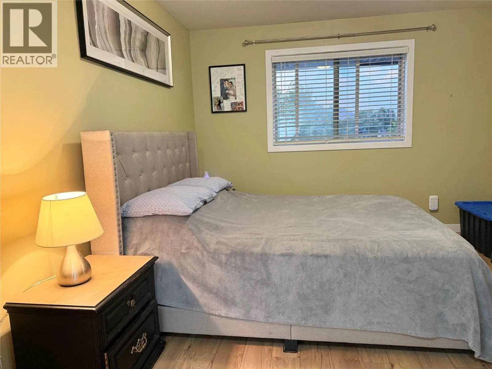 135 Ziprick Road Unit# 406