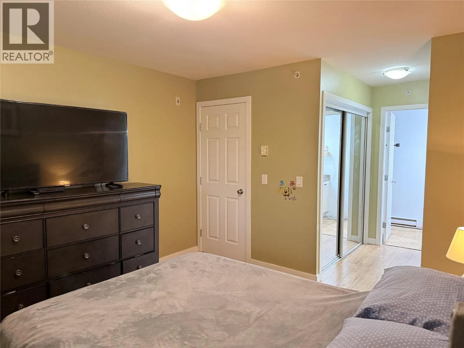135 Ziprick Road Unit# 406
