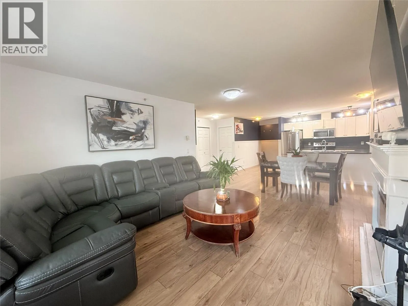 135 Ziprick Road Unit# 406