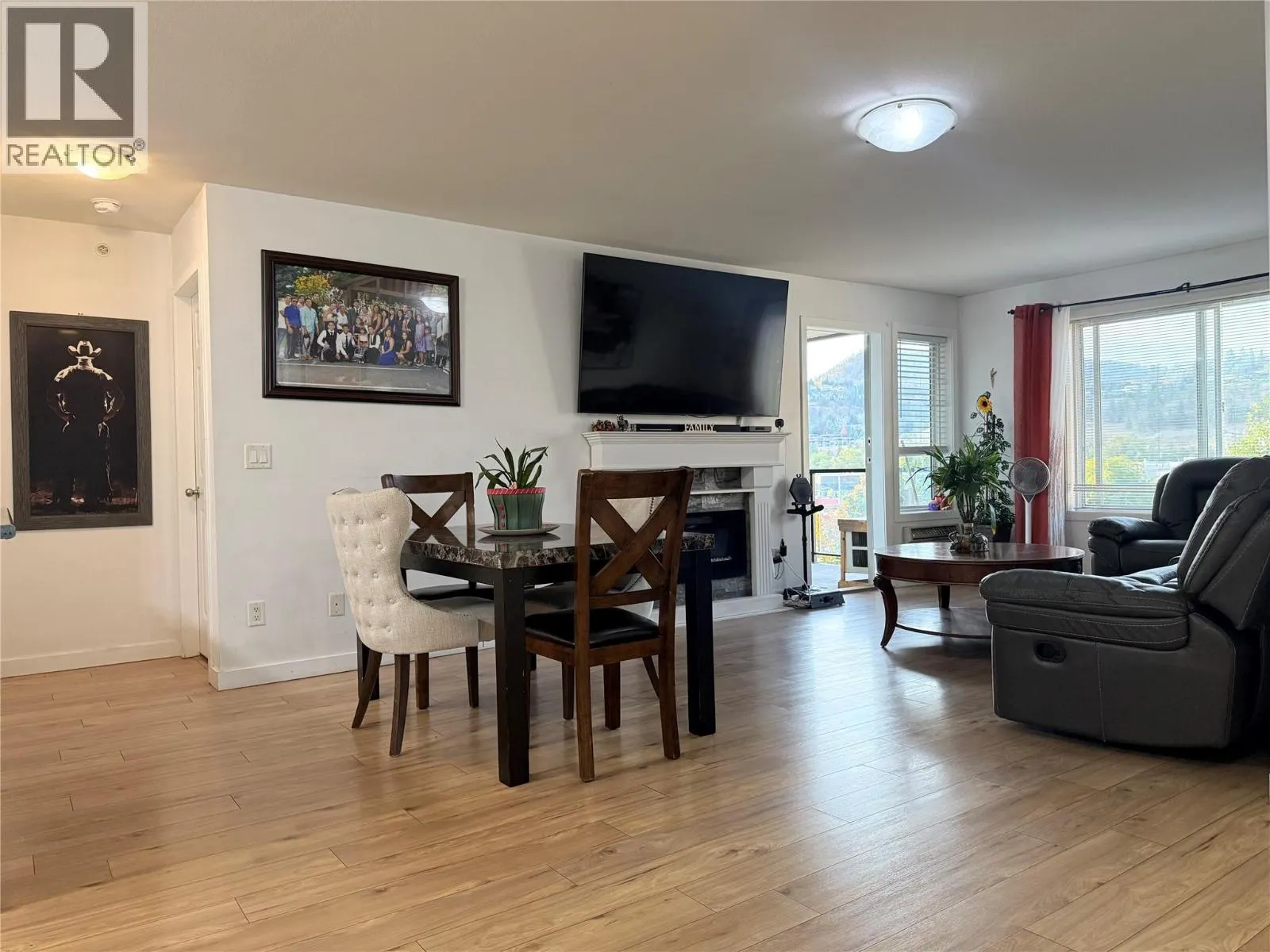 135 Ziprick Road Unit# 406