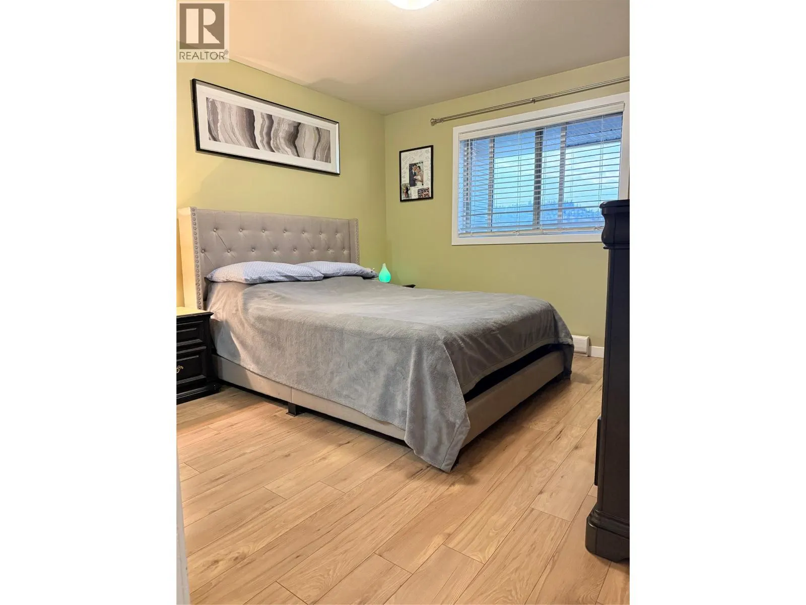 135 Ziprick Road Unit# 406
