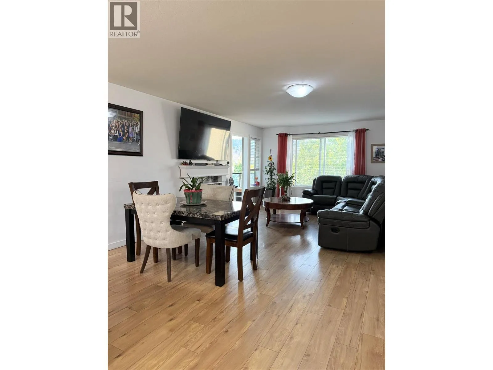 135 Ziprick Road Unit# 406