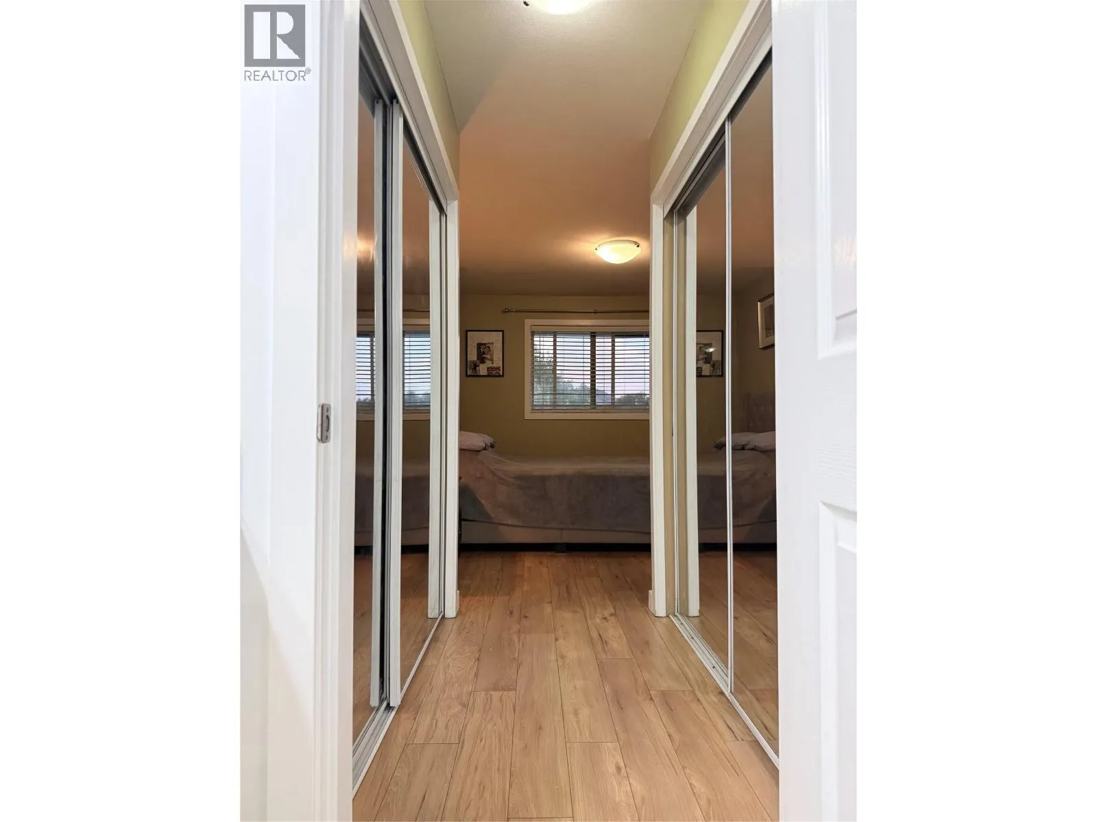 135 Ziprick Road Unit# 406