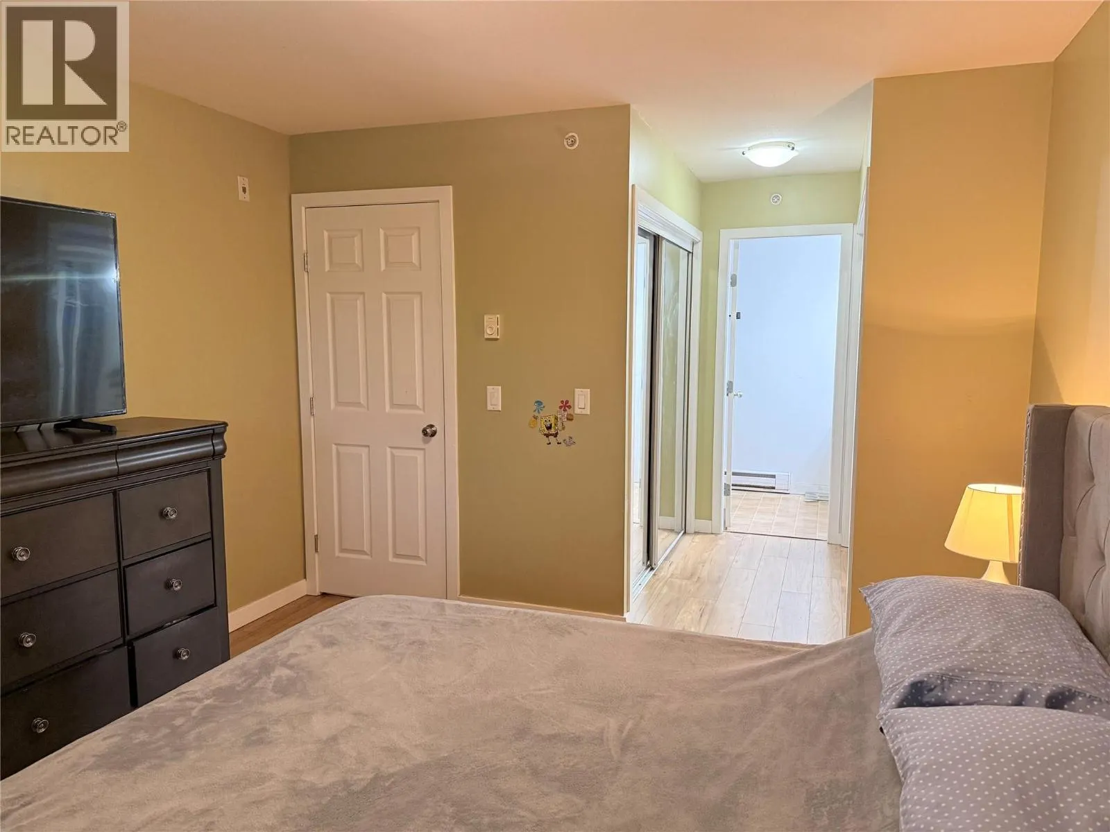 135 Ziprick Road Unit# 406