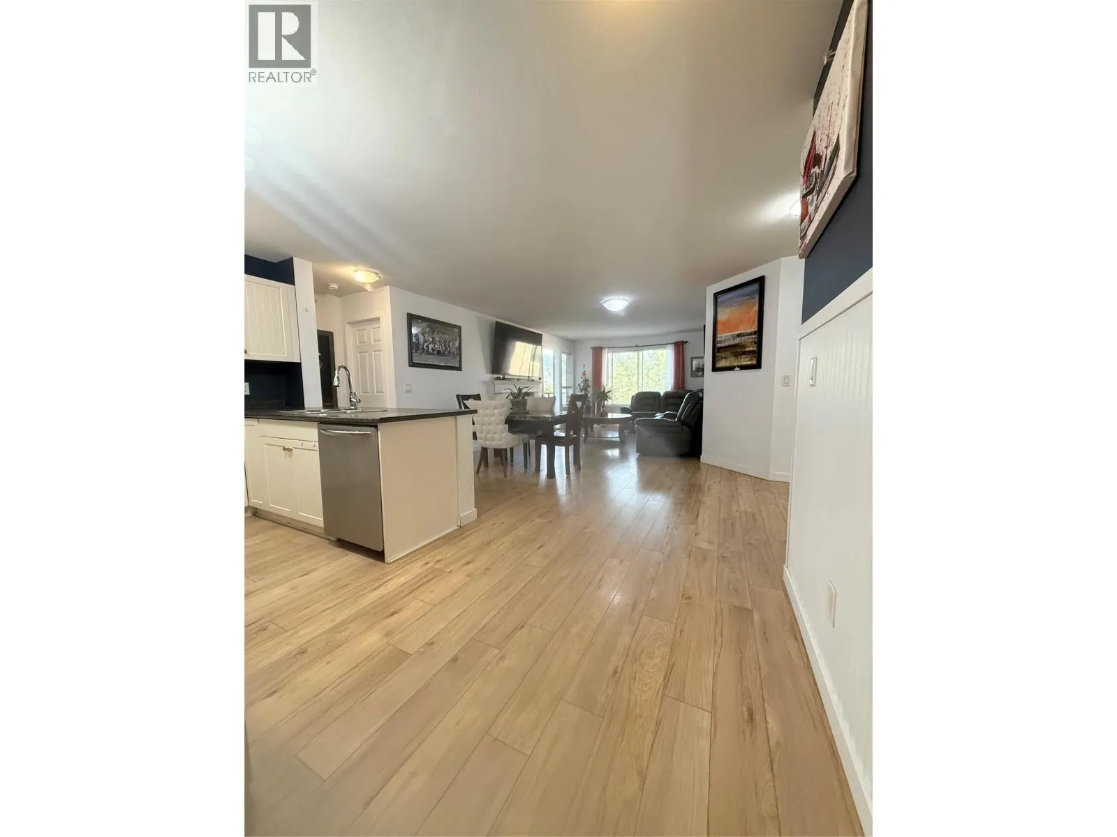 135 Ziprick Road Unit# 406