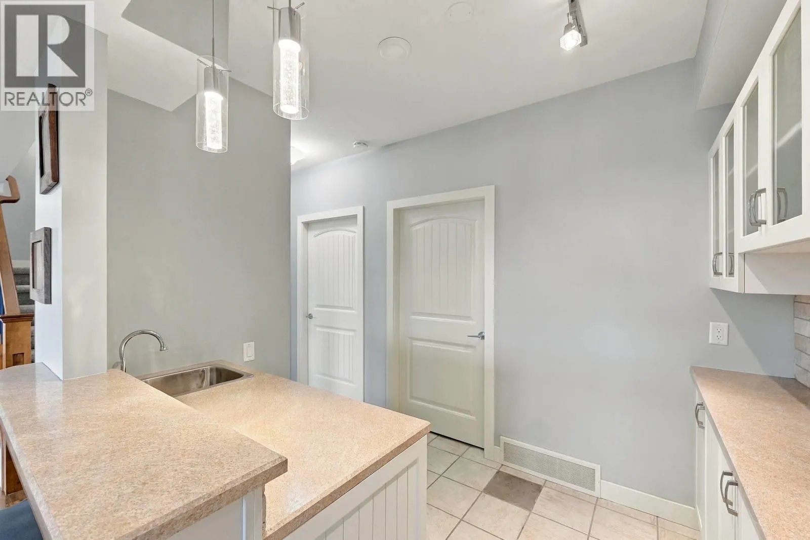 2421 Glacier Court Unit# 6